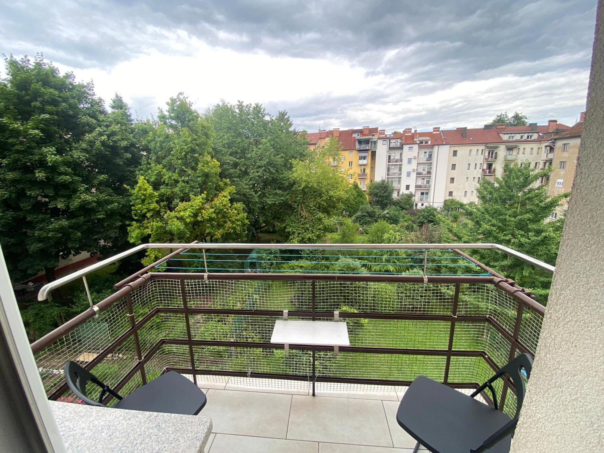 Boennium Apartments Green Oasis Ljubljana Bagian luar foto